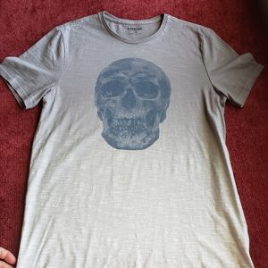 Express SZ M Graphic Gray Short Sleeve Tee Shirt